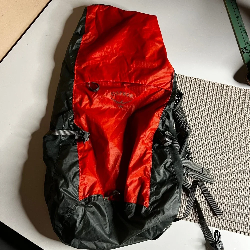 Osprey Ultralight Dry Stuff Pack Red Black Ripstop Nylon Roll Top Backpack 20L